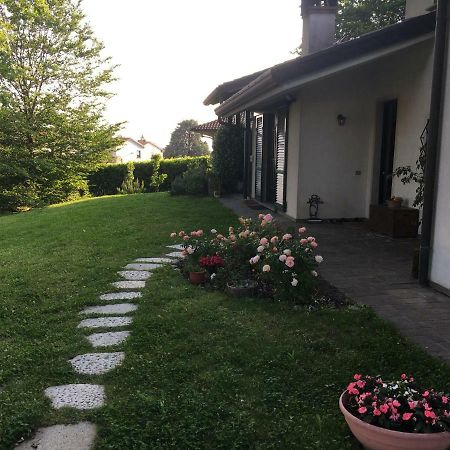 Carugo Elleboro Bed & Breakfast エクステリア 写真