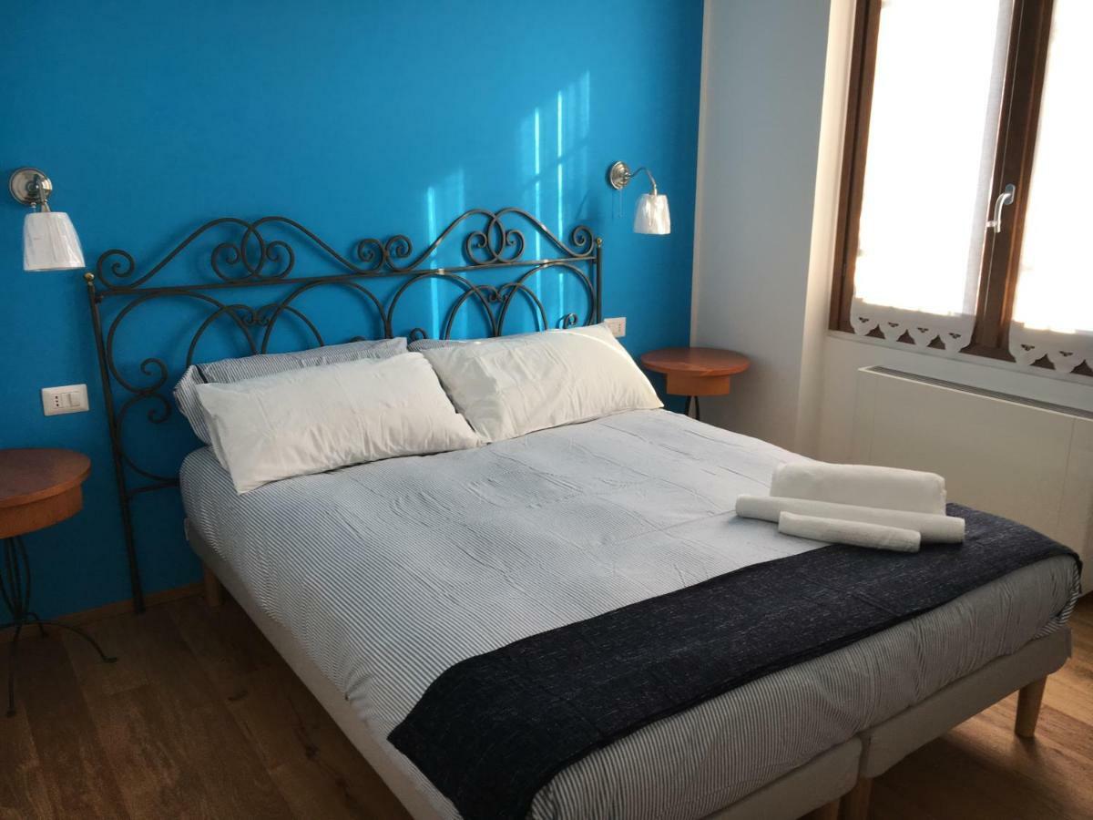 Carugo Elleboro Bed & Breakfast エクステリア 写真