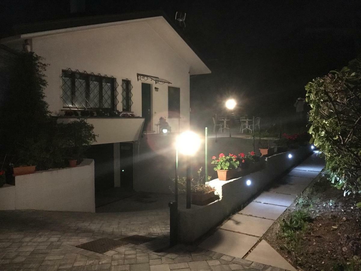 Carugo Elleboro Bed & Breakfast エクステリア 写真