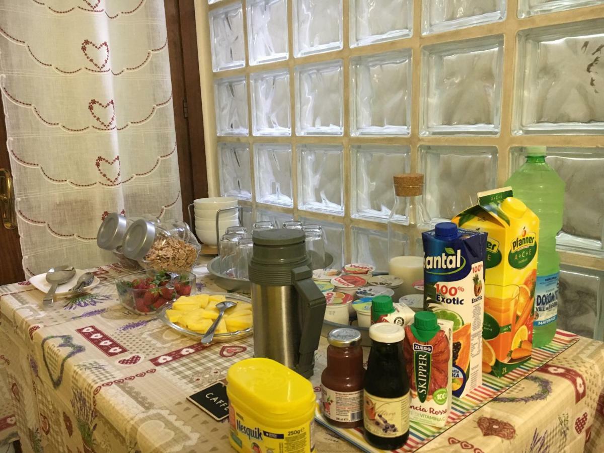 Carugo Elleboro Bed & Breakfast エクステリア 写真